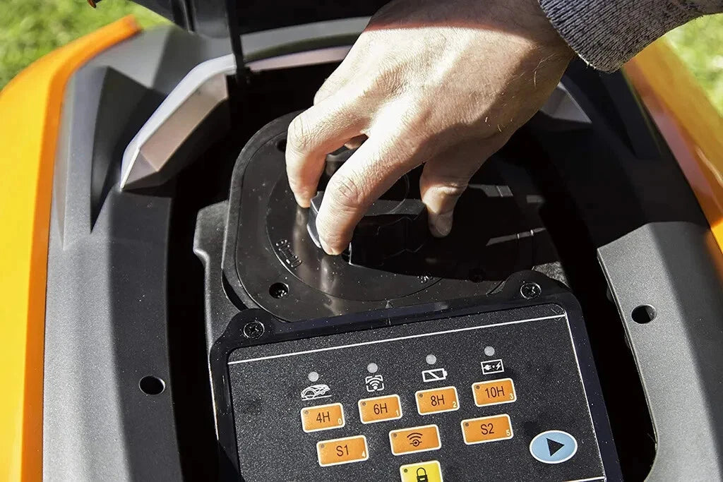 Yard Force Mähroboter X50i bis 500 qm - selbstfahrender Roboter mit WLAN - App