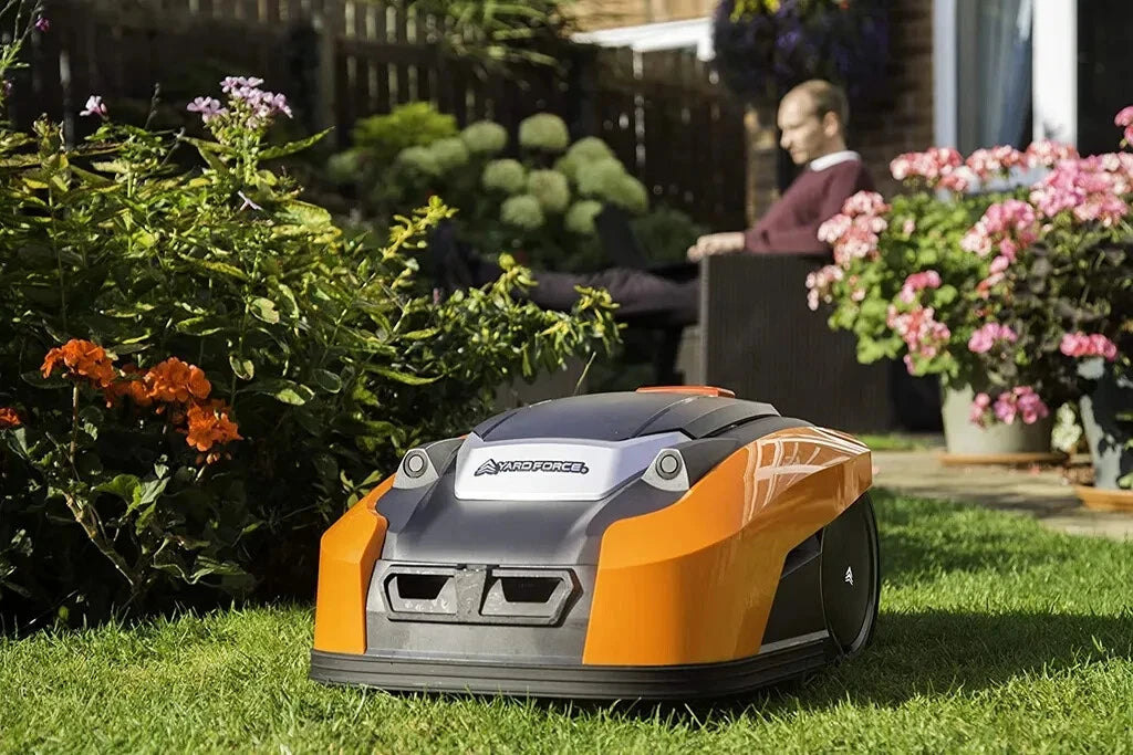 Yard Force Mähroboter X50i bis 500 qm - selbstfahrender Roboter mit WLAN - App